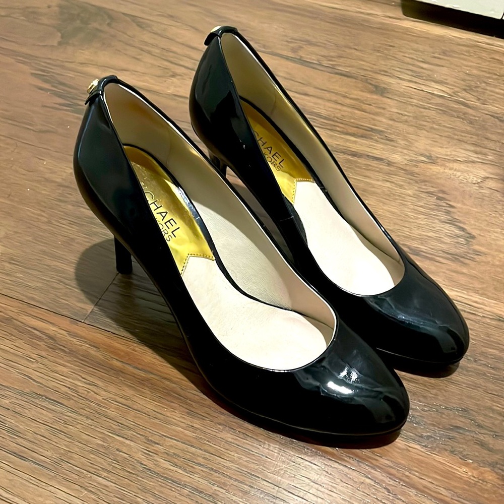 Michael Kors black patent heels